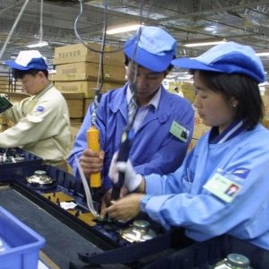 越南总工会提交劳动法修正案缩减工时